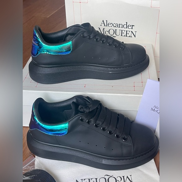 Alexander McQueen sneakers size 40 EU - Picture 2 of 11